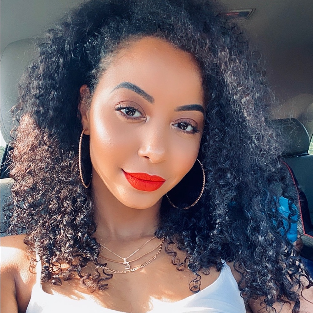 Hi! Welcome 💕 - Picture 2 of 4